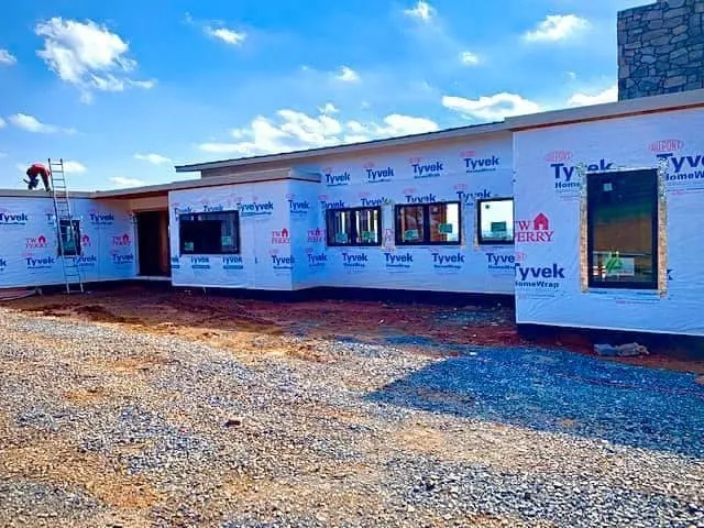 Modern Custom Home — photograph 1